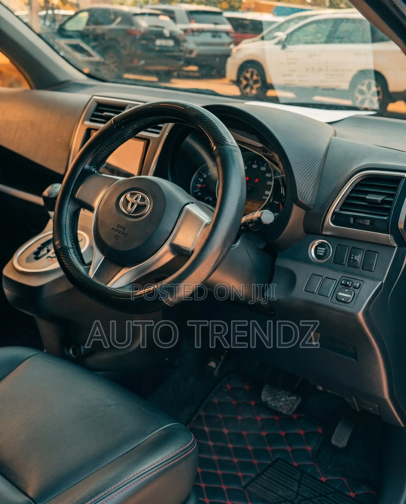 Toyota Ractis 1.5 FWD 2013 Blue