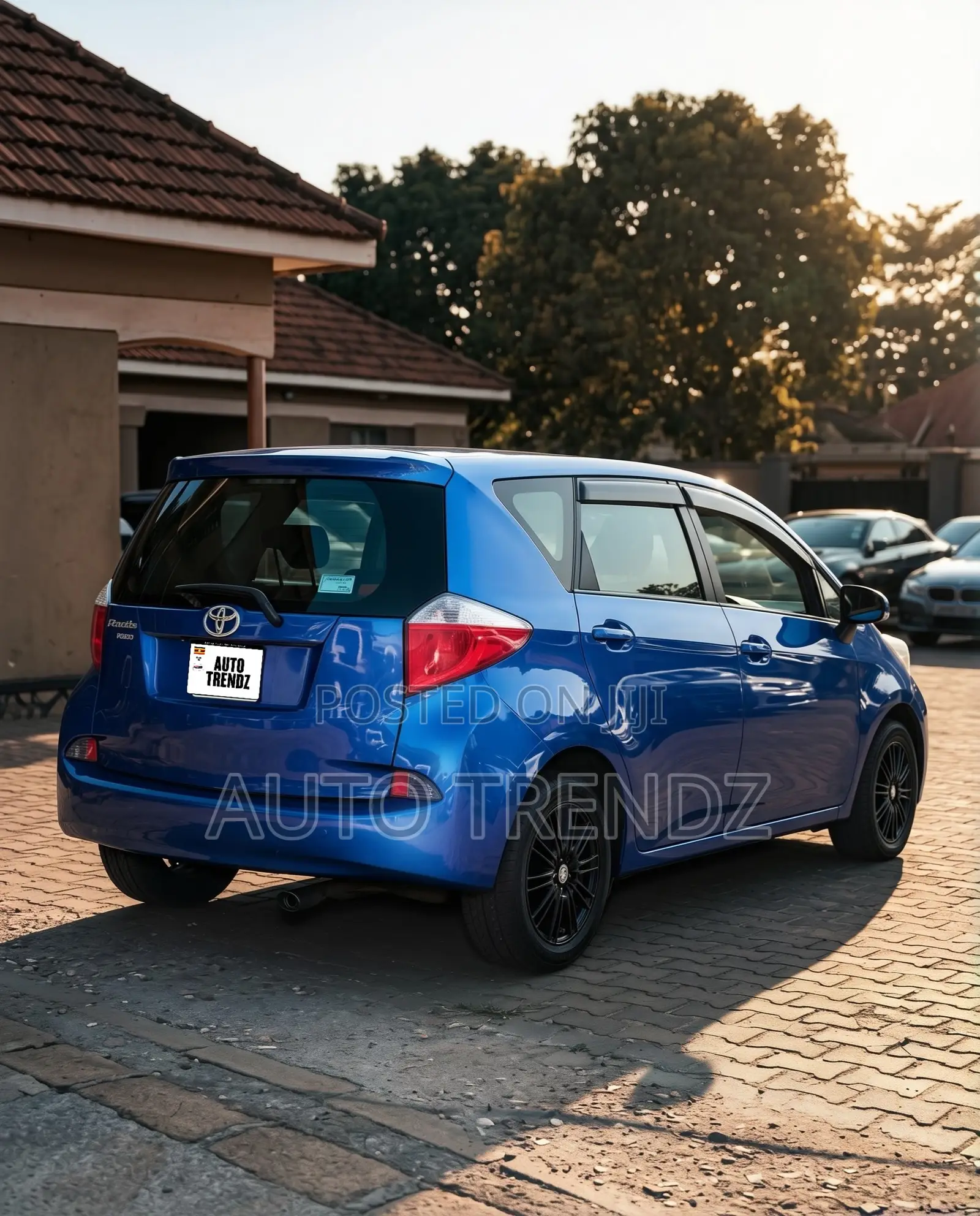 Toyota Ractis 1.5 FWD 2013 Blue