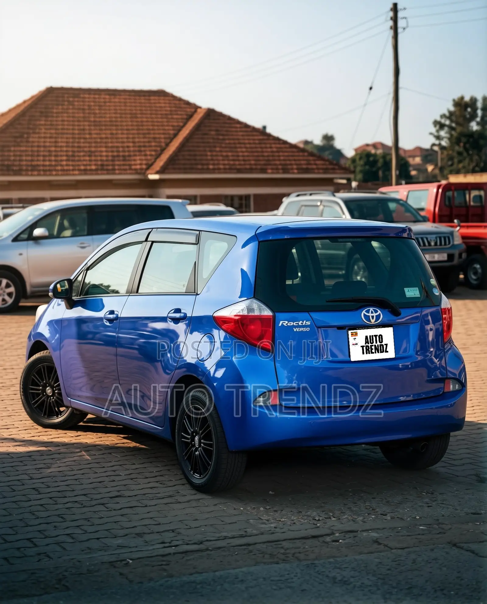 Toyota Ractis 1.5 FWD 2013 Blue