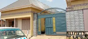 10bdrm Room & Parlour in Kasubi Estates, Kawempe for sale