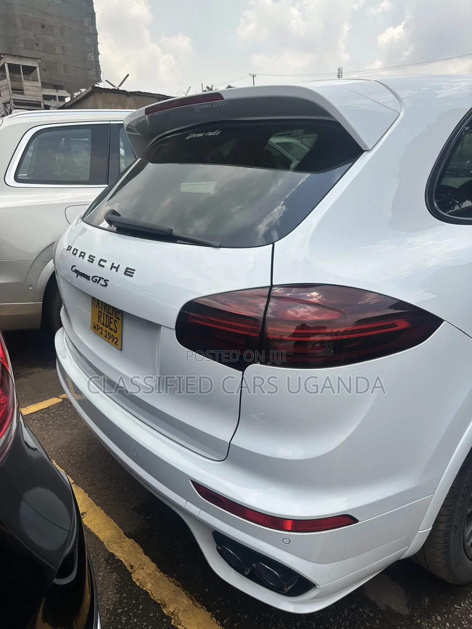 Porsche Cayenne Base AWD 2017 White