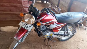 TVS HLX 125 2021 Red