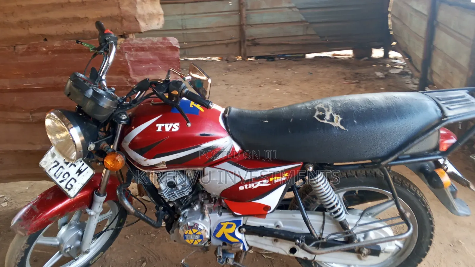 TVS HLX 125 2021 Red