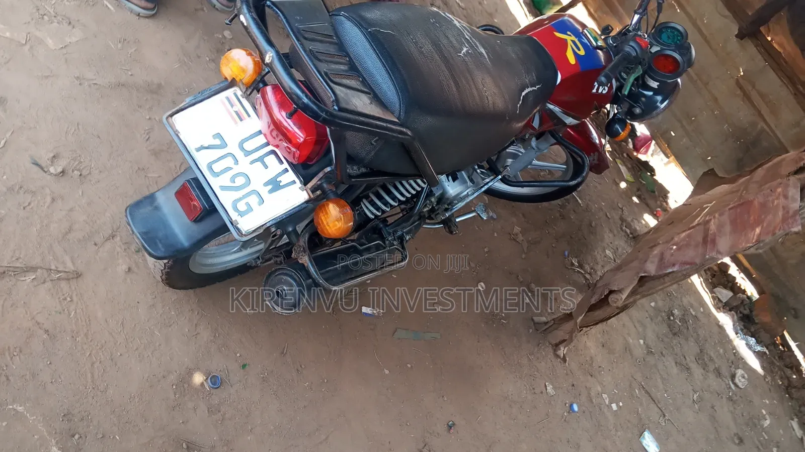 TVS HLX 125 2021 Red