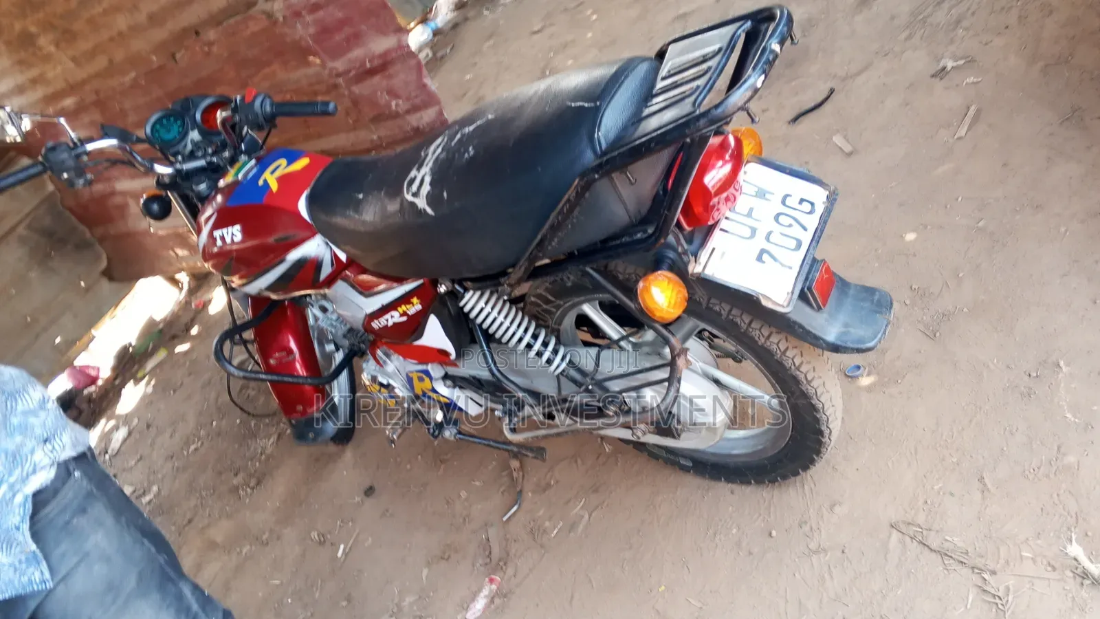 TVS HLX 125 2021 Red