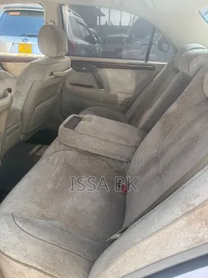 Toyota Crown Majesta 2004 White