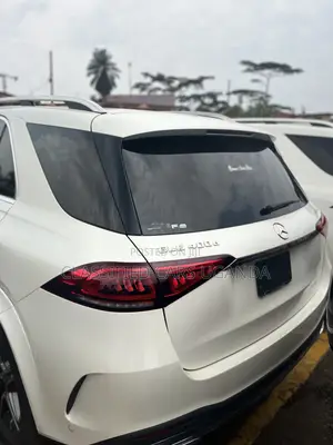 Mercedes-Benz GLE-Class GLE 400d 4MATIC 2020 White
