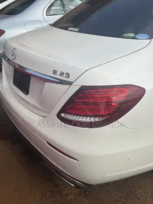 Mercedes-Benz E300 2018 White