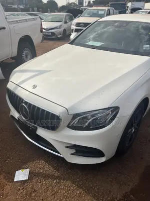 Mercedes-Benz E300 2018 White