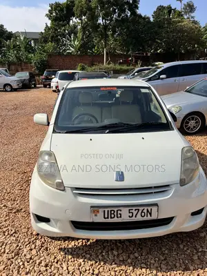 Toyota Passo 1.0 AWD 2012 White