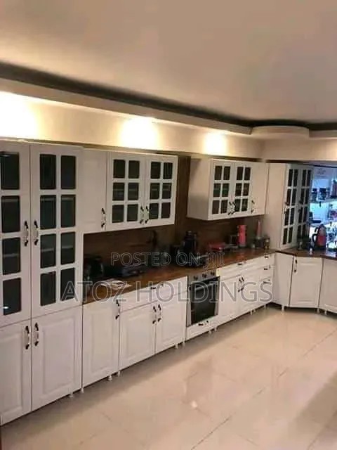 Kitchens/Sanantiono Kitchen Cabinets 1,135,000/- Per Running Meter