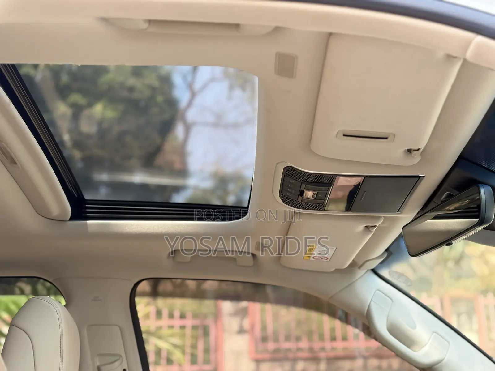 Toyota Land Cruiser LC300 2023 White