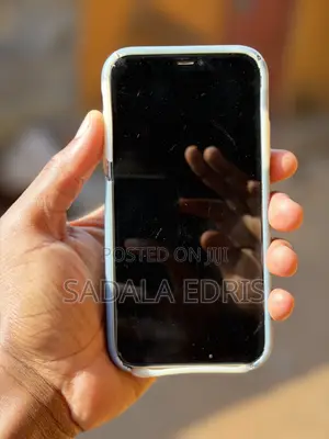 Apple iPhone 11 64 GB White
