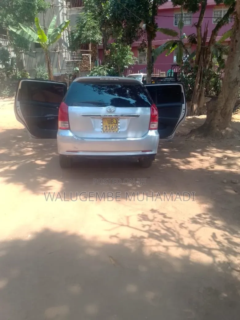 Toyota Wish 2004 White