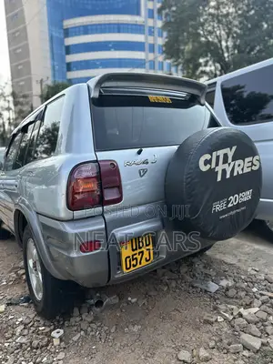 Toyota RAV4 1999 Silver