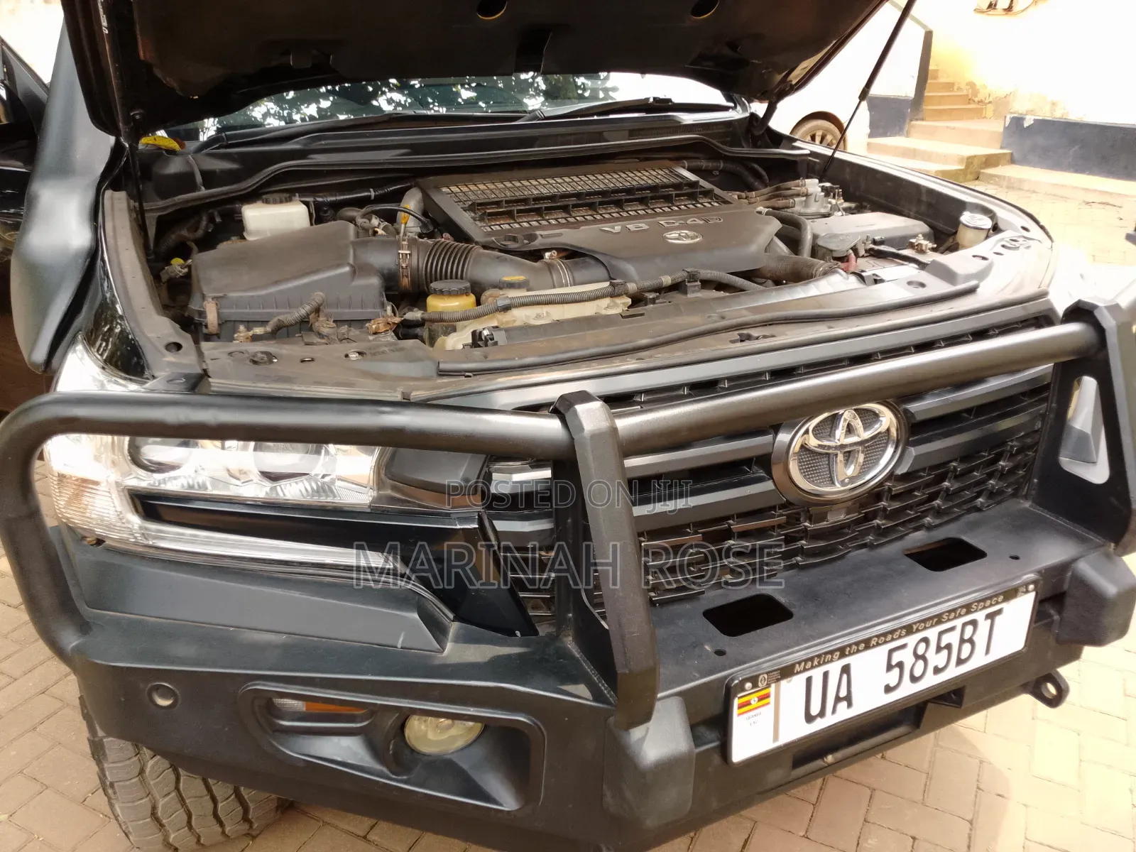 Toyota Land Cruiser 2010 Black