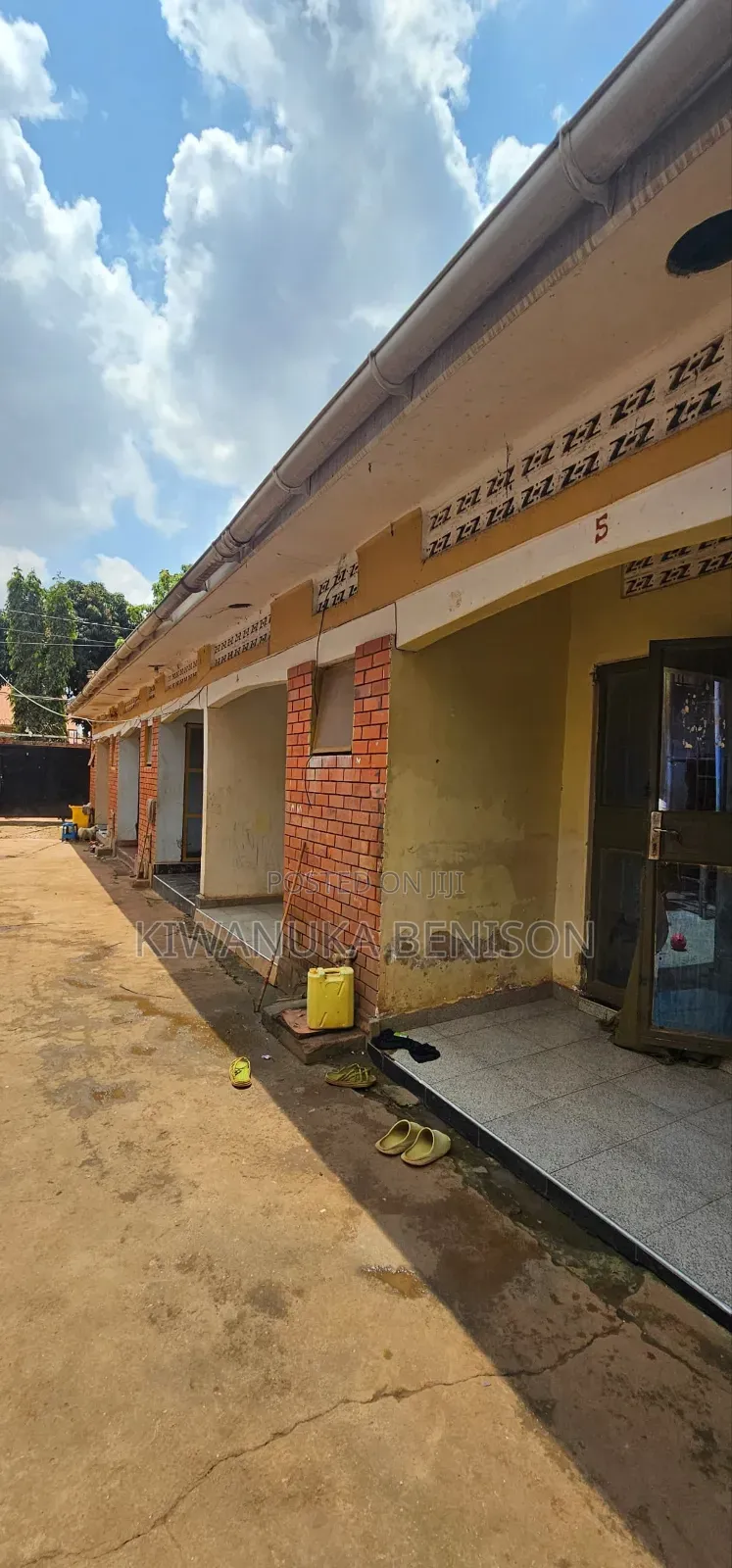 Furnished 1bdrm Apartment in Kitende, Central Division for sale