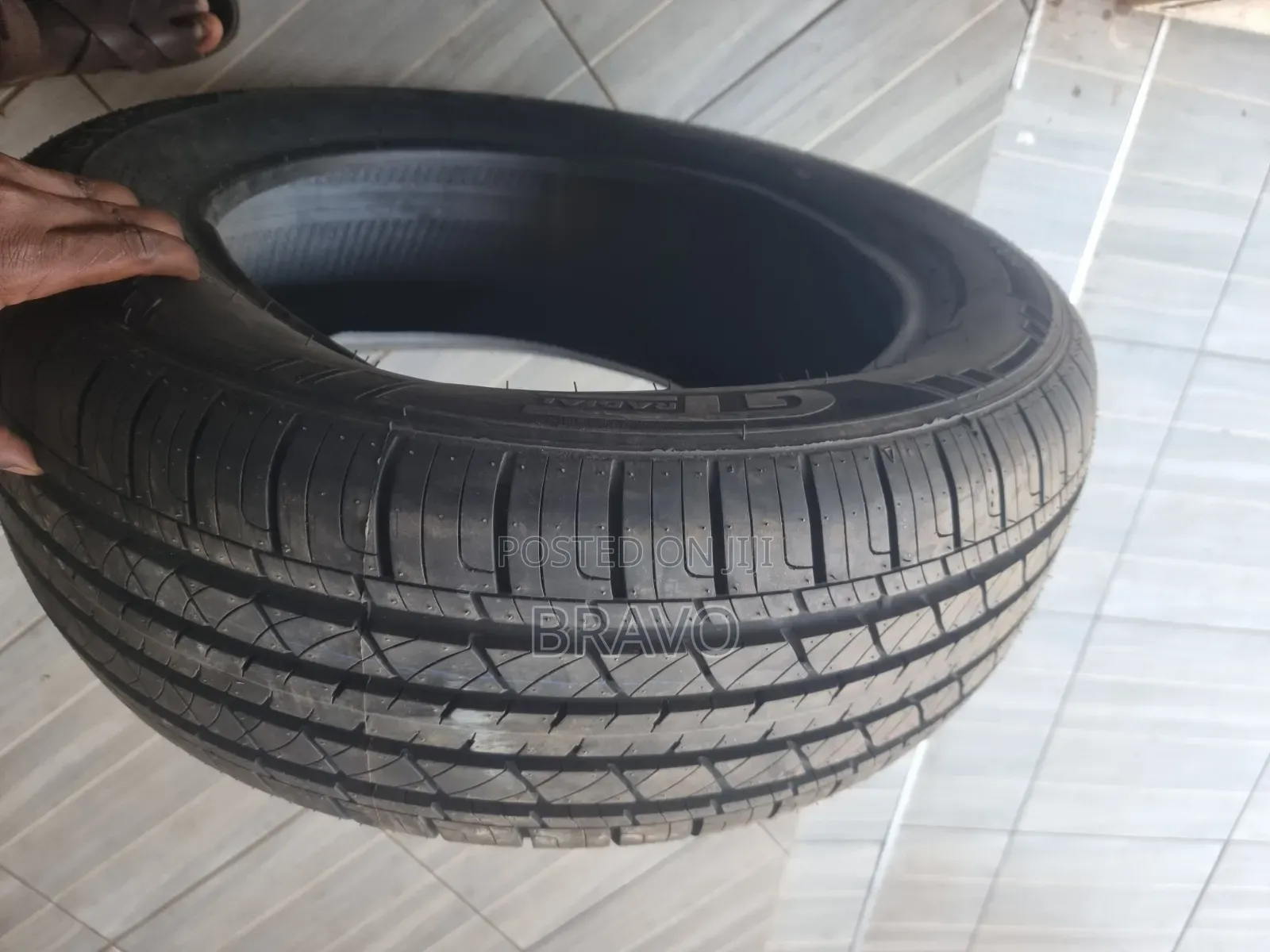 235/55r18 Tubeless M+S Tyres .