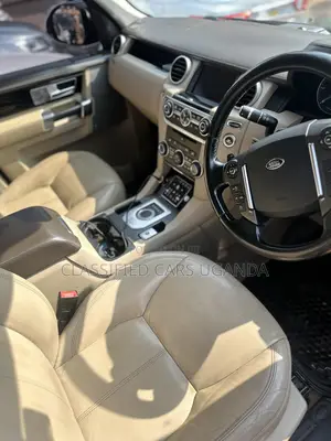 Land Rover Discovery 2016 Black
