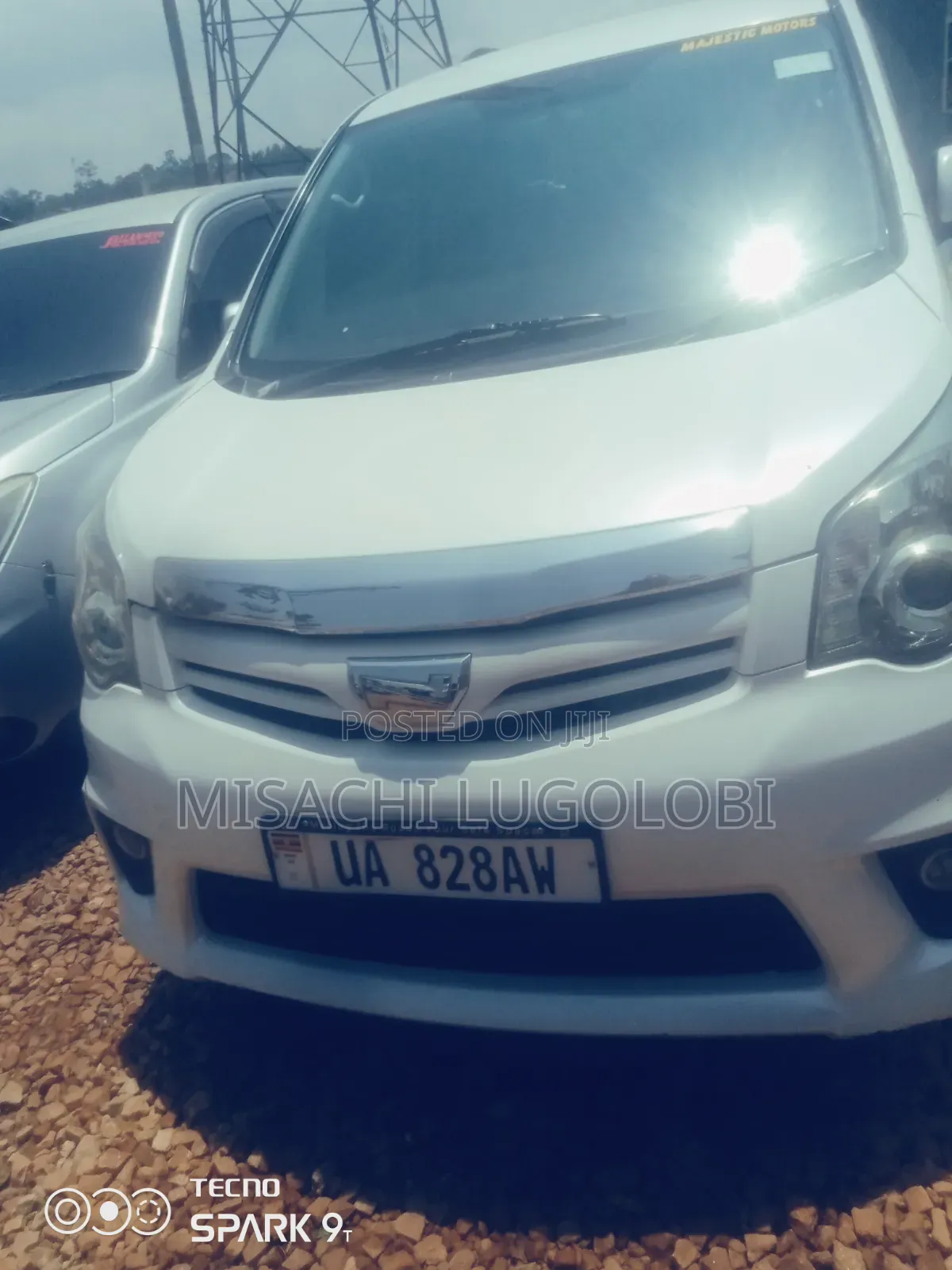 Toyota Noah 2010 White