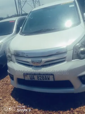 Toyota Noah 2010 White