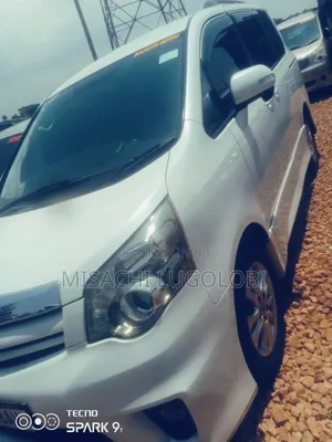 Toyota Noah 2010 White