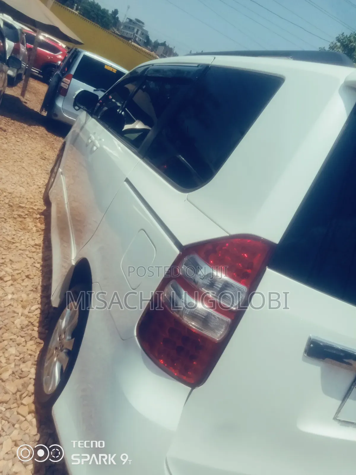 Toyota Noah 2010 White