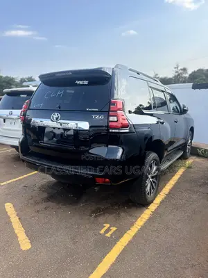 Toyota Land Cruiser Prado 2.8 2020 Black