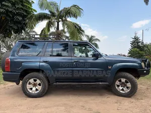 Nissan Patrol 2012 Blue