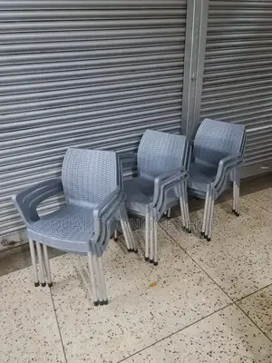 Silver Legs Plastic Chairs Plastic Chairs