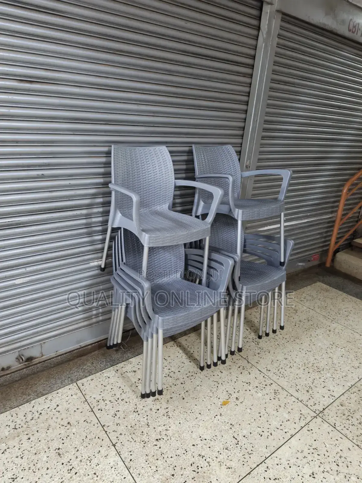 Silver Legs Plastic Chairs Plastic Chairs