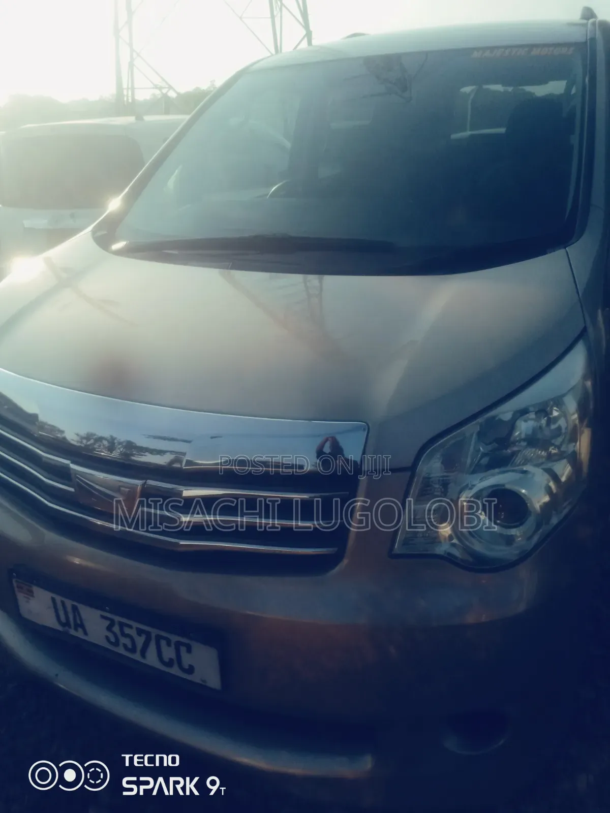 Toyota Noah 2012 Gold