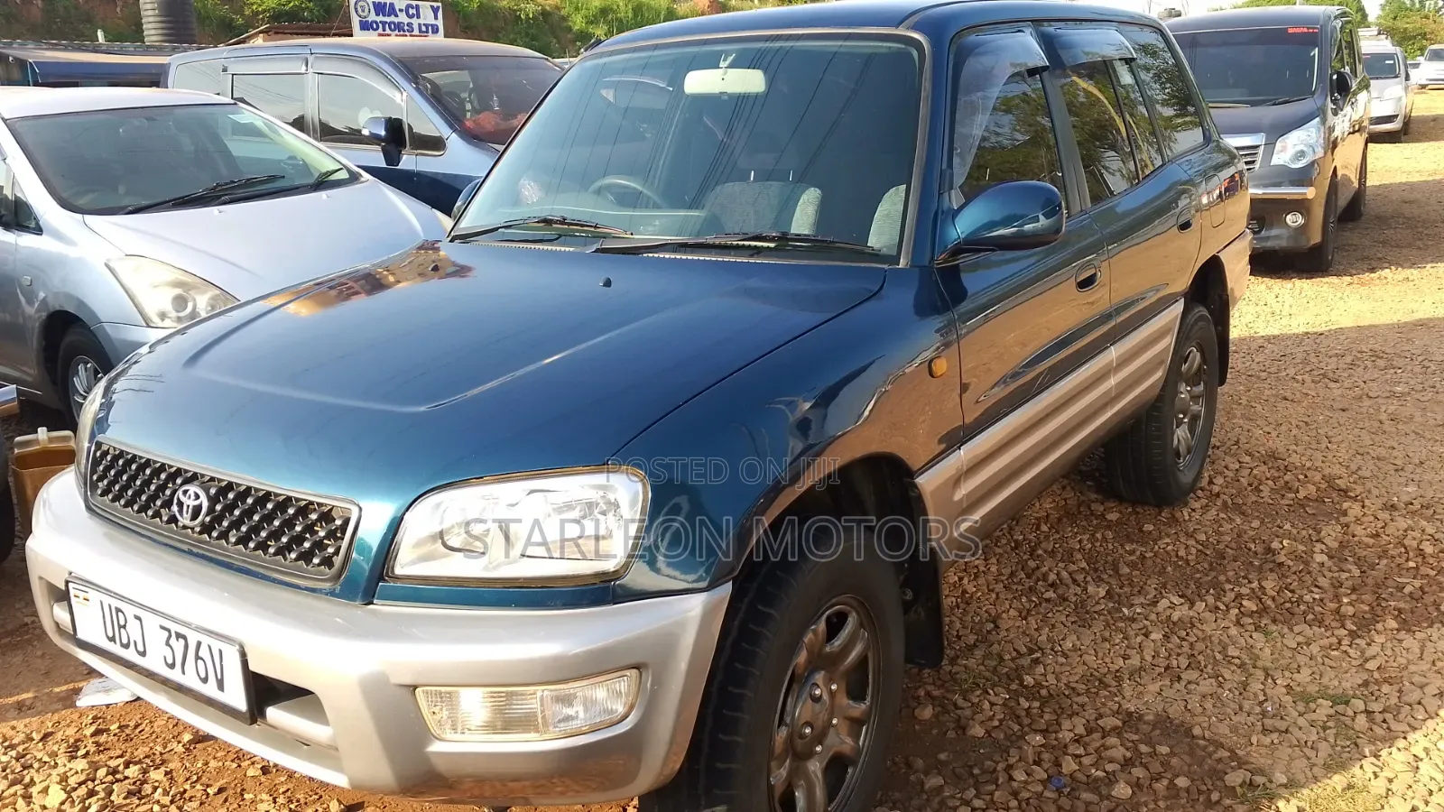 Toyota RAV4 1999 Blue