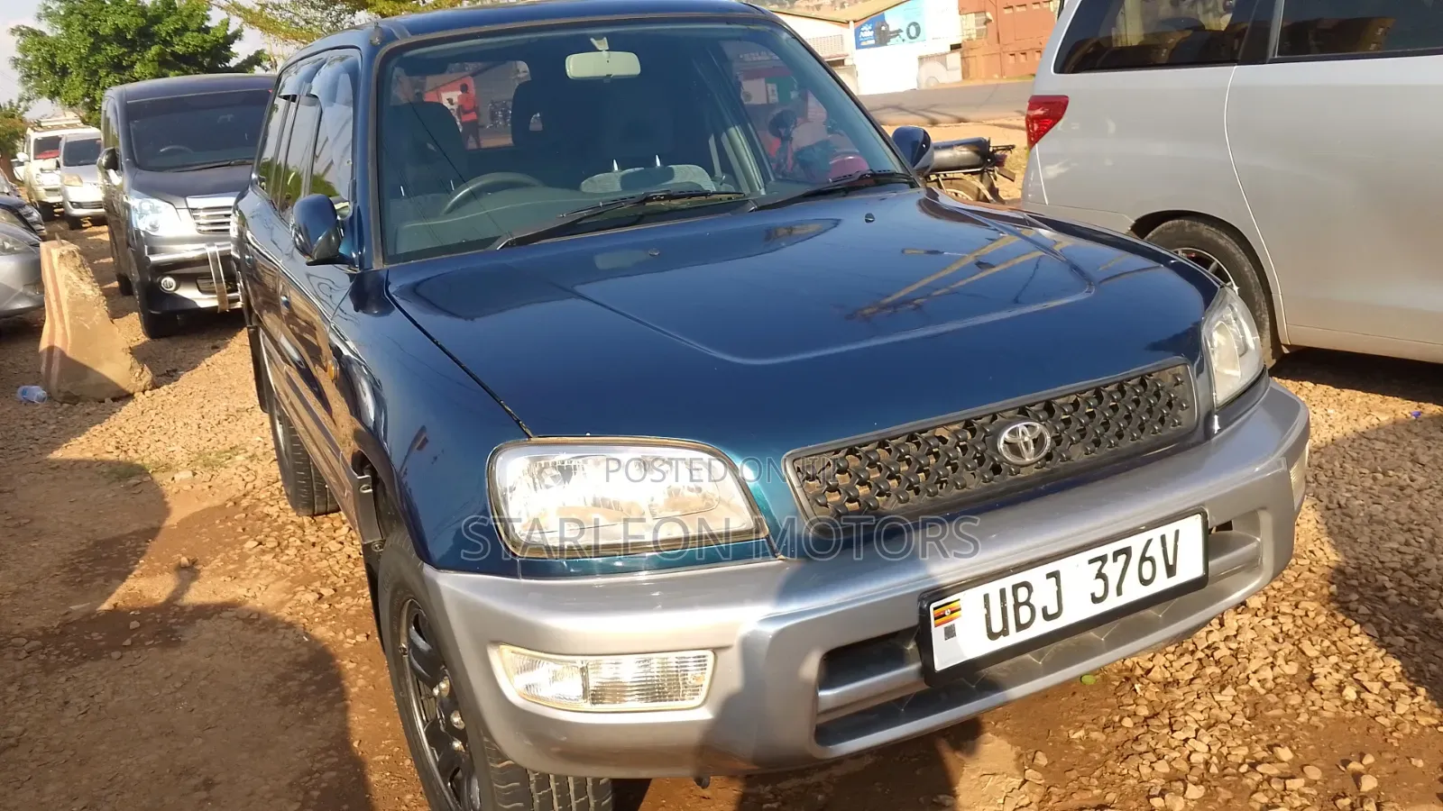 Toyota RAV4 1999 Blue
