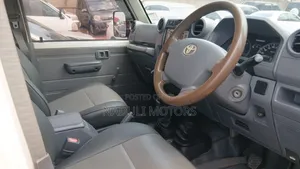 Toyota Land Cruiser 2015 White