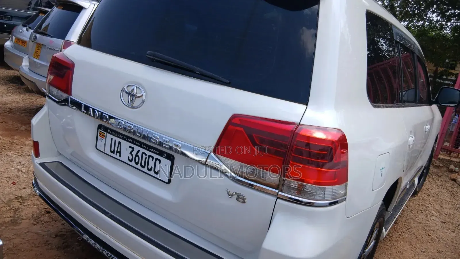 Toyota Land Cruiser Prado 2011 White