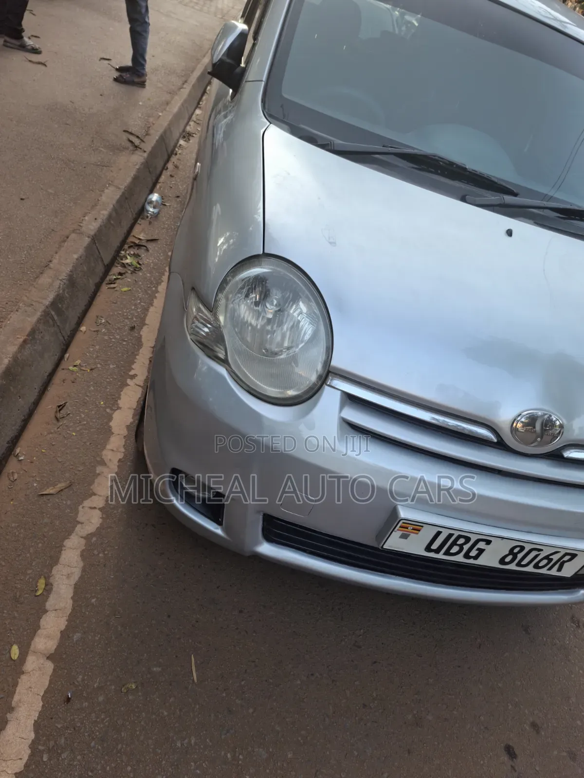 Toyota Sienta 2008 Gray