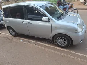 Toyota Sienta 2008 Gray
