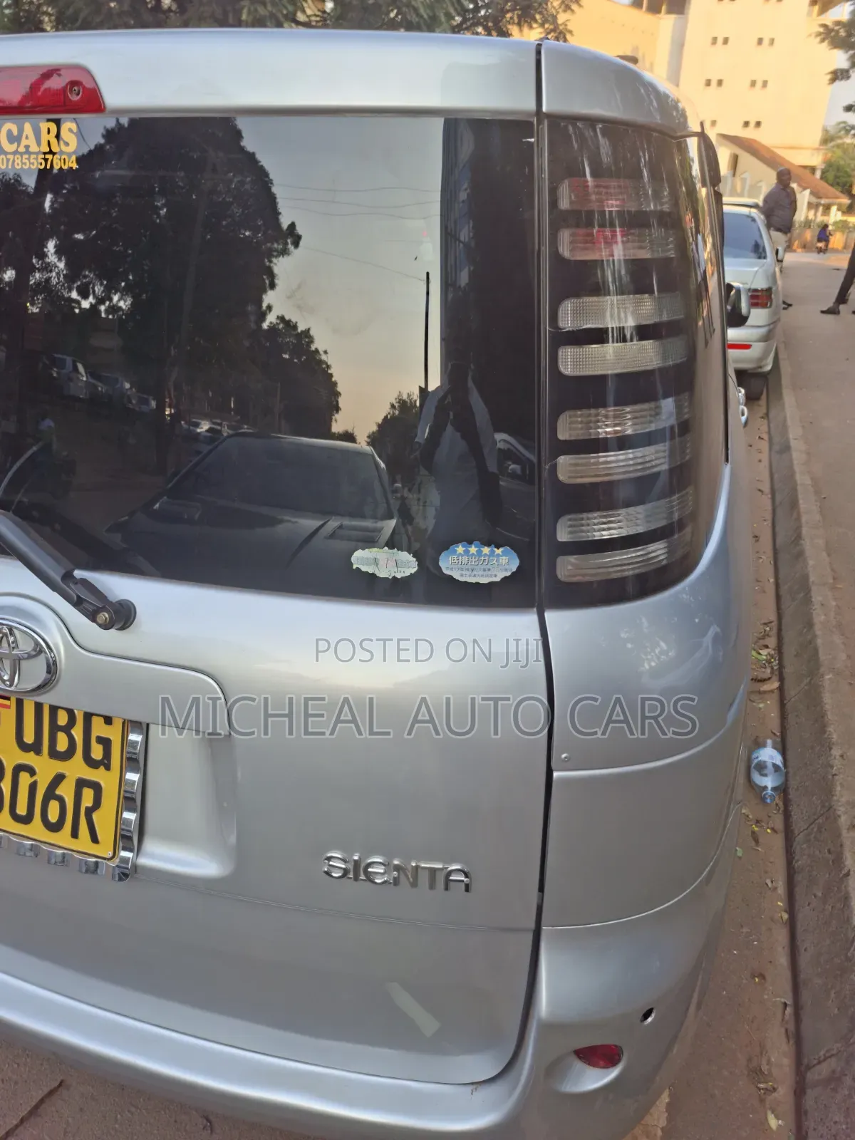 Toyota Sienta 2008 Gray