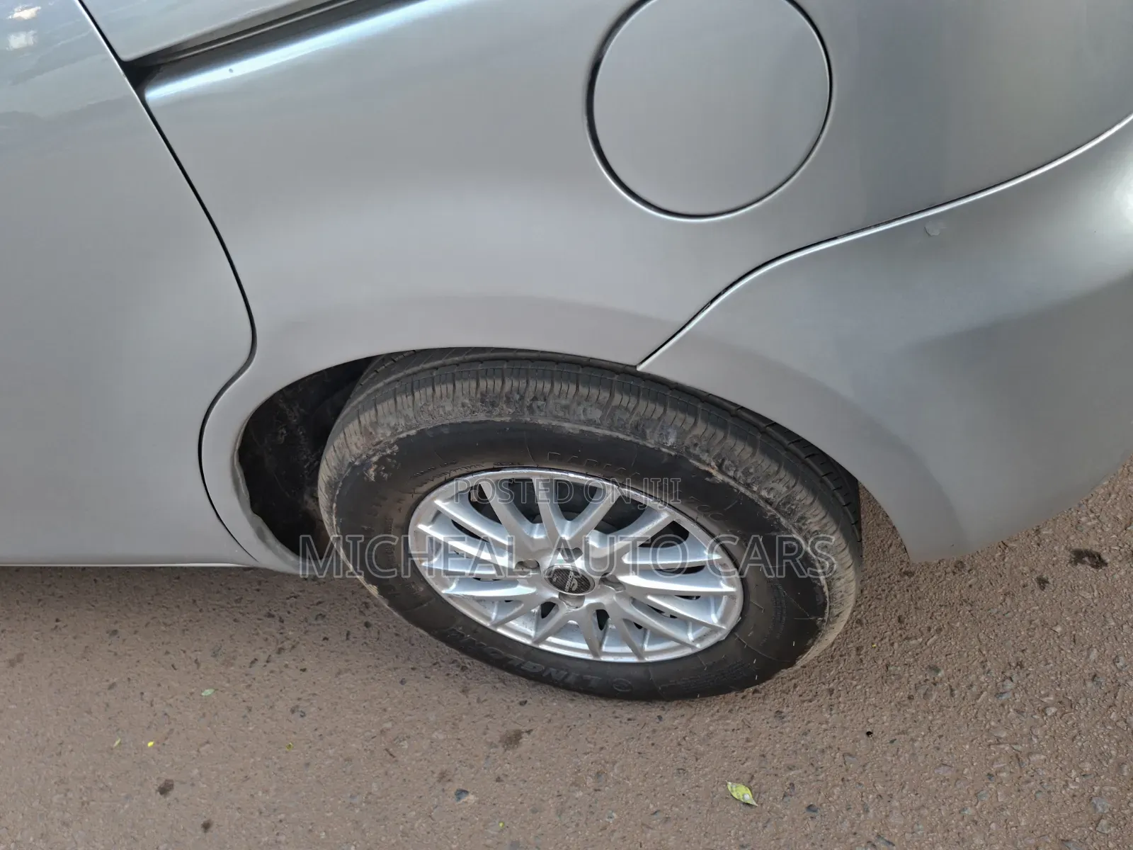 Toyota Sienta 2008 Gray