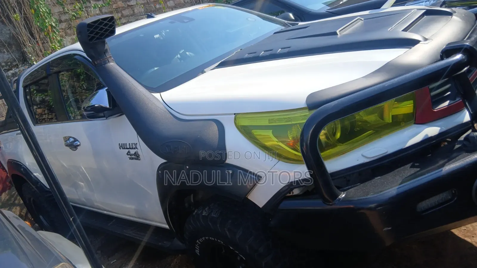 Toyota Hilux 2018 White