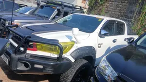 Toyota Hilux 2018 White