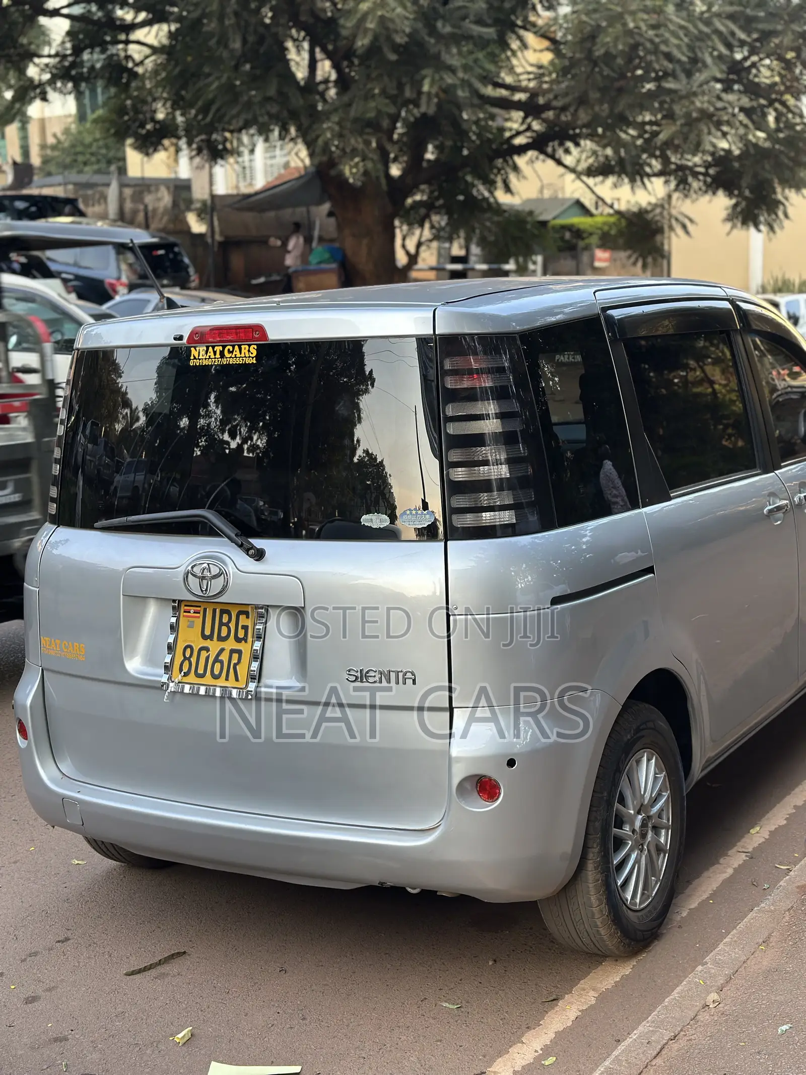 Toyota Sienta 2008 Silver