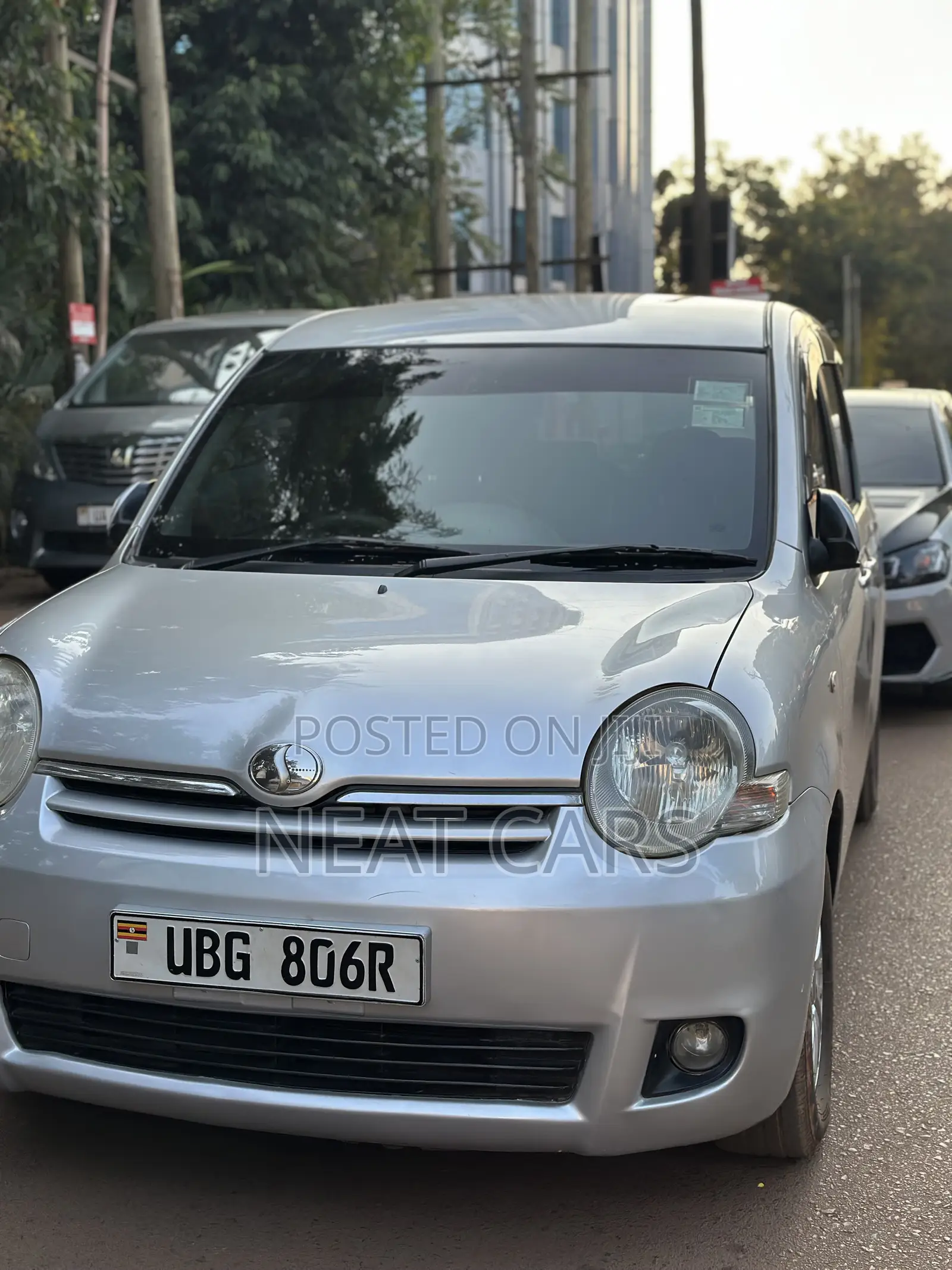 Toyota Sienta 2008 Silver