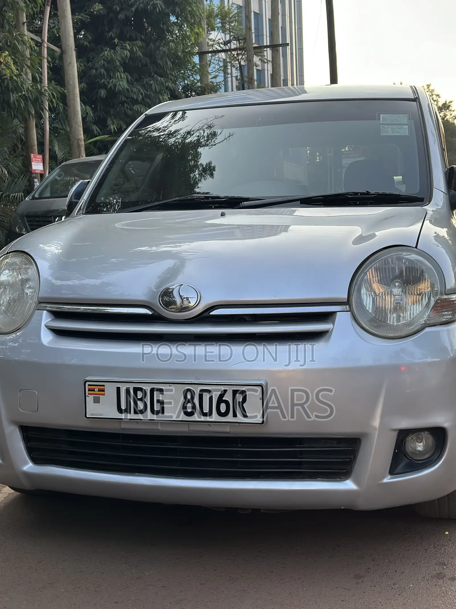 Toyota Sienta 2008 Silver