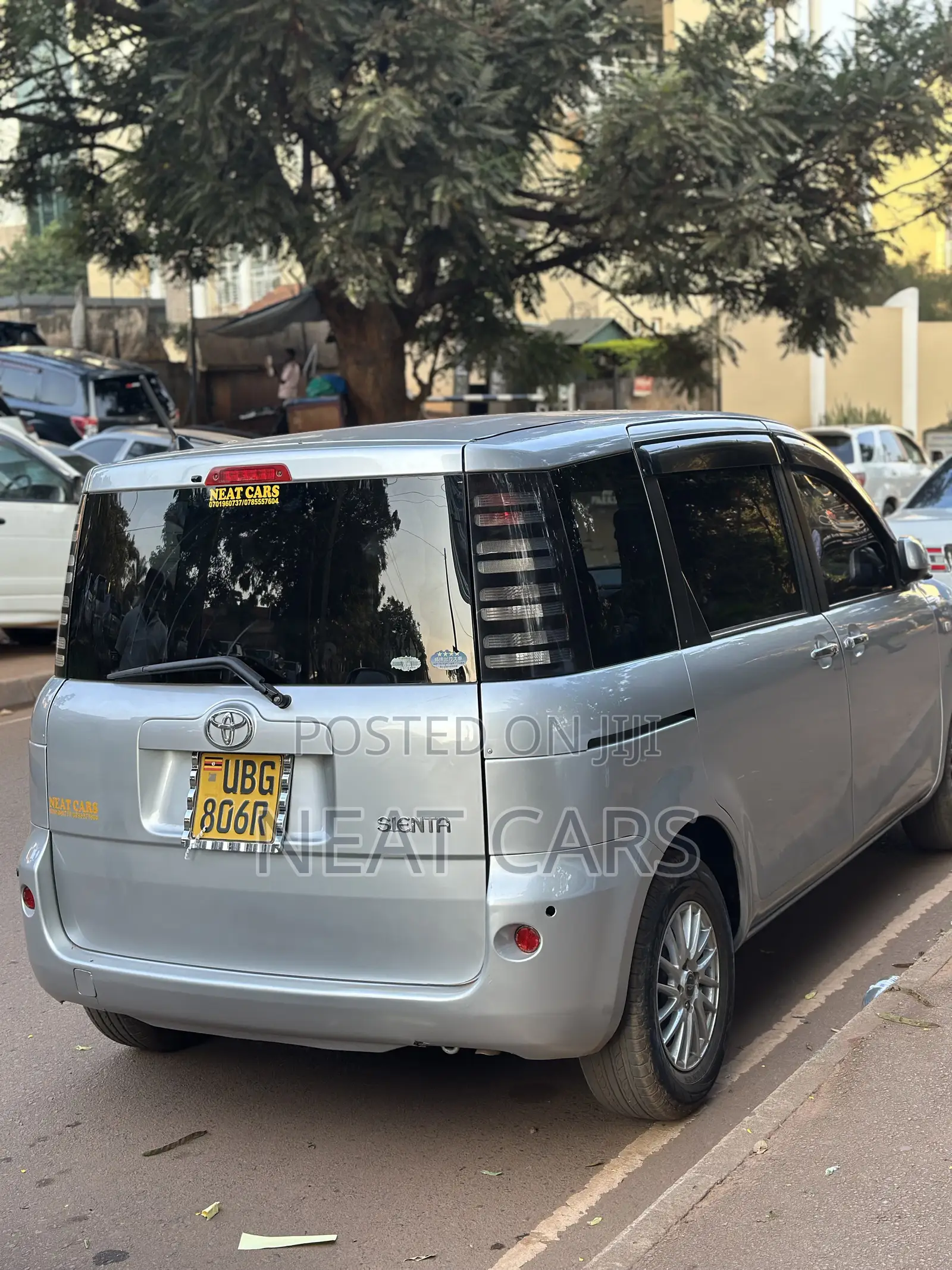 Toyota Sienta 2008 Silver