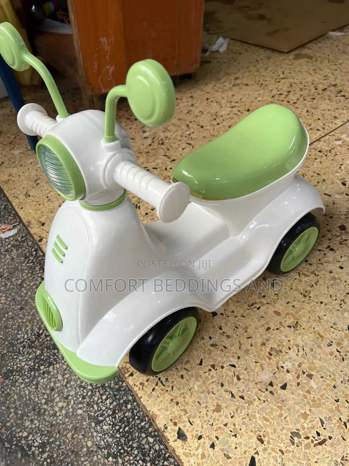 Horn Rid-on Car Green 1 to 3 Years