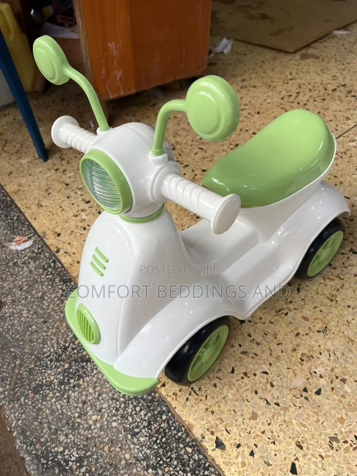 Horn Rid-on Car Green 1 to 3 Years