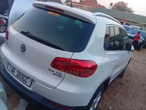 Volkswagen Tiguan 2011 White
