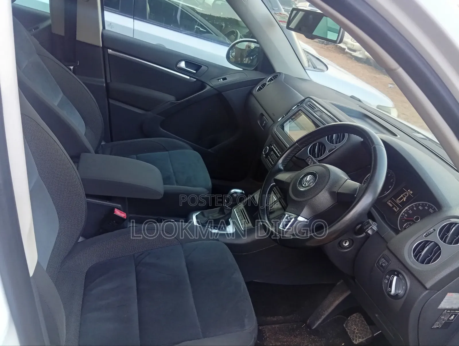Volkswagen Tiguan 2011 White